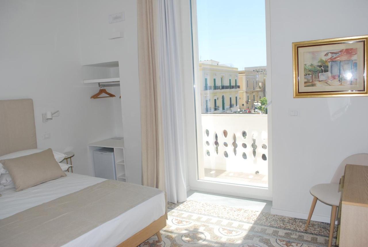 לינה וארוחת בוקר גאליפולי Palazzo Del Cavaliere מראה חיצוני תמונה