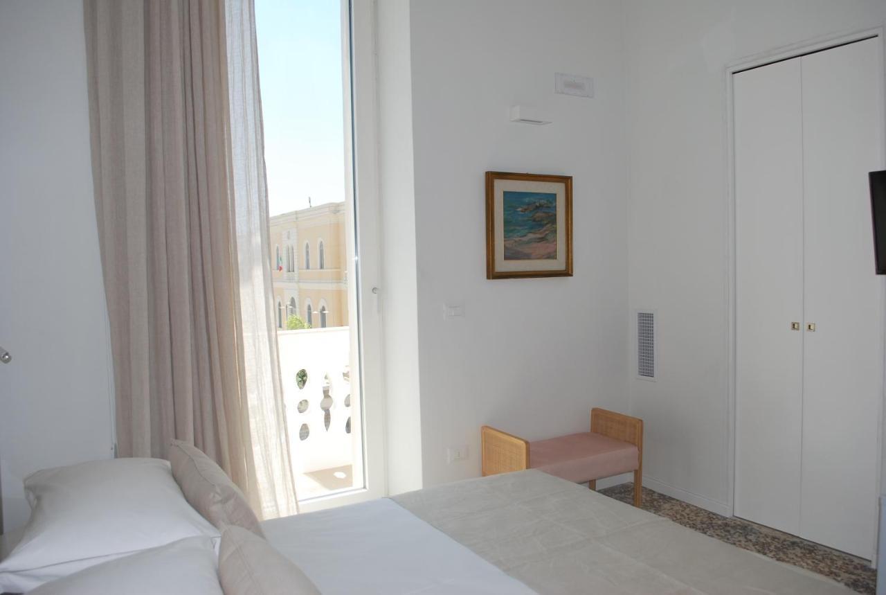 לינה וארוחת בוקר גאליפולי Palazzo Del Cavaliere מראה חיצוני תמונה