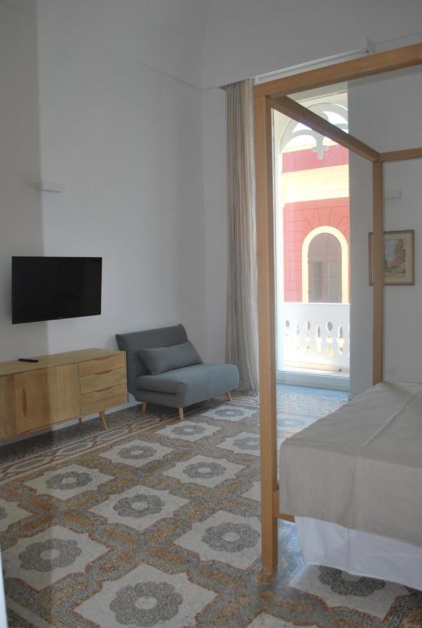 לינה וארוחת בוקר גאליפולי Palazzo Del Cavaliere מראה חיצוני תמונה