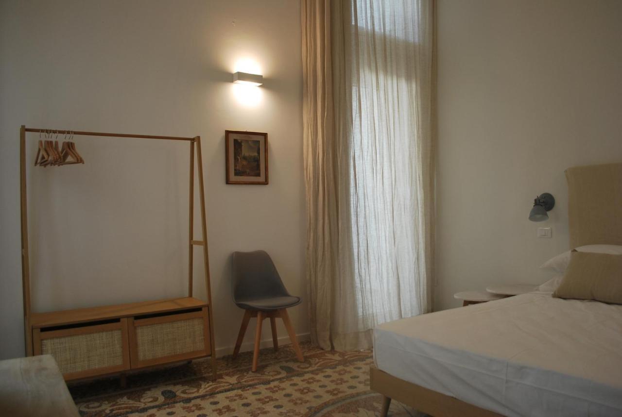 לינה וארוחת בוקר גאליפולי Palazzo Del Cavaliere מראה חיצוני תמונה